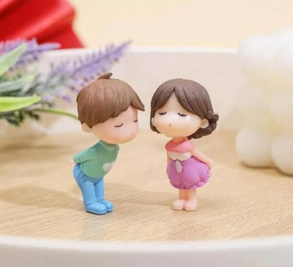 VRB Dec 2 Set Couples Miniature,Figurine,Statue for Valentine Gift, Home,Bedroom,Valentine,Gifts for Girlfriend, Living Room,Office,Restaurant Decor,Wedding,Showpiece,Gifts Figurines (Model 7)