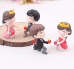 VRB Dec 2 Set Couples Miniature,Figurine,Statue for Valentine Gift, Home,Bedroom,Valentine,Gifts for Girlfriend, Living Room,Office,Restaurant Decor,Wedding,Showpiece,Gifts Figurines (Model 14)