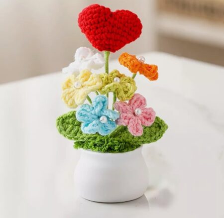 VRB Dec 1 Pcs Crochet Flowers Artificial Sunflower for Office Desk Car Dashboard Decor,Home Decoration, Office, Bedroom, Christmas Decor, Wedding (Small Daisy with Red Heart)