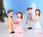 VRB Dec 2 Set Couples Miniature,Figurine,Statue for Valentine Gift, Home,Bedroom,Valentine,Gifts for Girlfriend, Living Room,Office,Restaurant Decor,Wedding,Showpiece,Gifts Figurines (Model 13)
