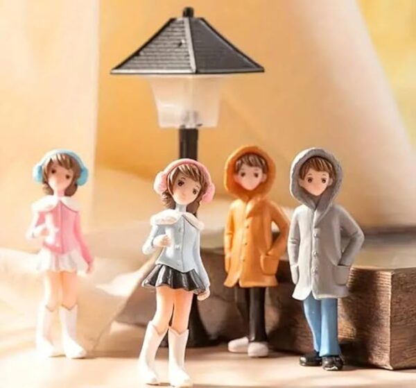 VRB Dec 2 Set Couples Miniature,Figurine,Statue for Valentine Gift, Home,Bedroom,Valentine,Gifts for Girlfriend, Living Room,Office,Restaurant Decor,Wedding,Showpiece,Gifts Figurines (Model 3)