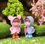 VRB Dec 4 Pcs Miniature Showpiece Set for Home Decor,Car Dashboard,Valentine,Living Room,Gifts Figurines,Cake Decoration Items,Figurines for Home Decor. (4 Pcs Close Umbrella Miniature)