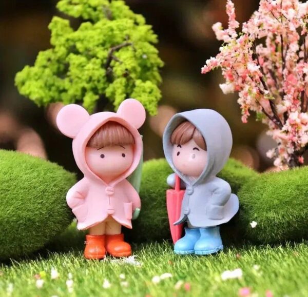 VRB Dec 4 Pcs Miniature Showpiece Set for Home Decor,Car Dashboard,Valentine,Living Room,Gifts Figurines,Cake Decoration Items,Figurines for Home Decor. (4 Pcs Close Umbrella Miniature)